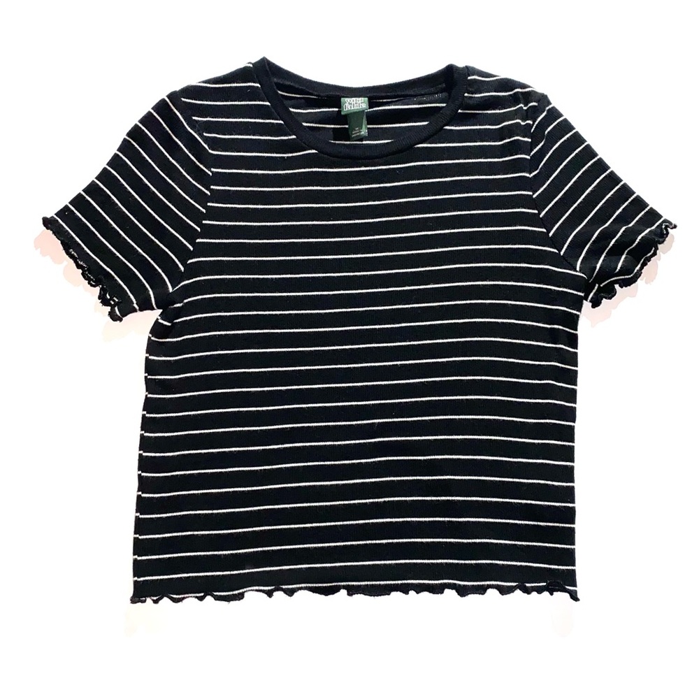 Wild Fable Medium White Striped Black Crop Frilled Sleeves